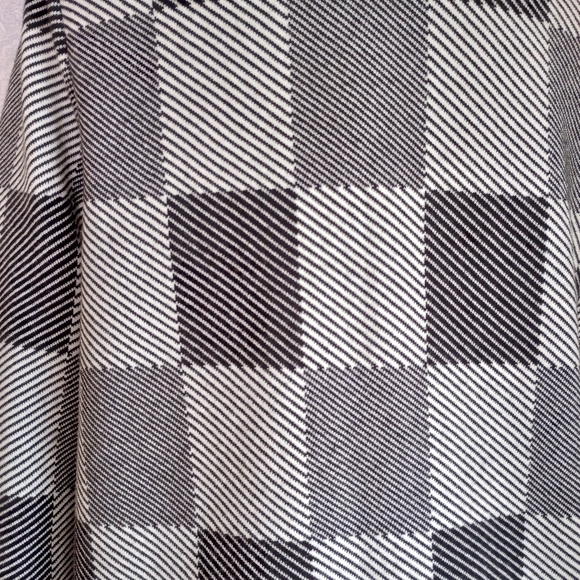 Chico's Black Grey Graphic Check Long Cardigan Sweater Coat Size Small - Picture 8 of 12